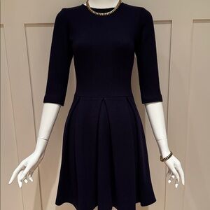 ISSA LONDON VIRGIN WOOL NAVY BLUE DRESS WITH PLEATED SKIRT BOTTOM SIZE US 4